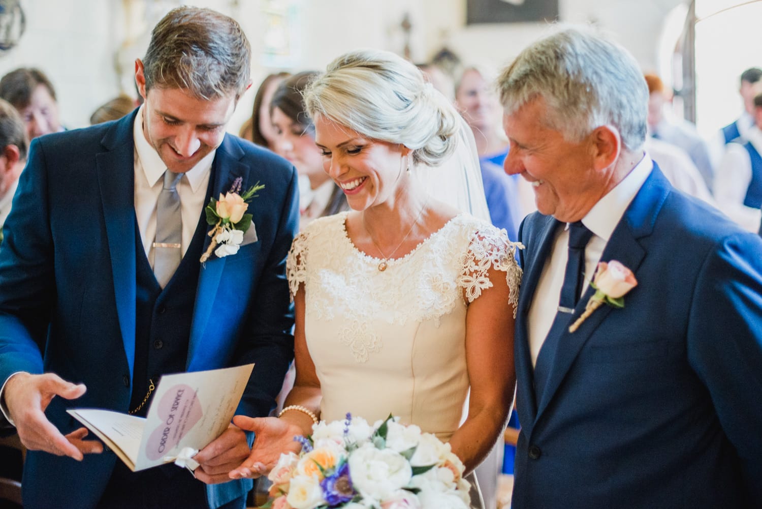 wedding ceremony in the chapel of Chateau de Lacoste