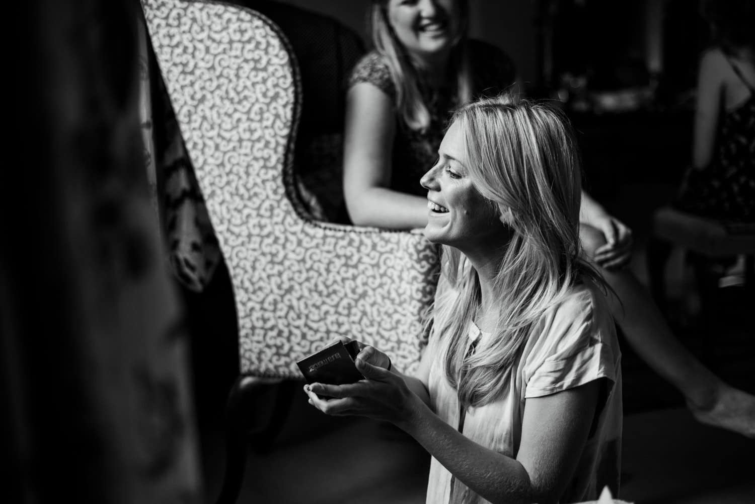 bride applying own make up at Dorset country wedding