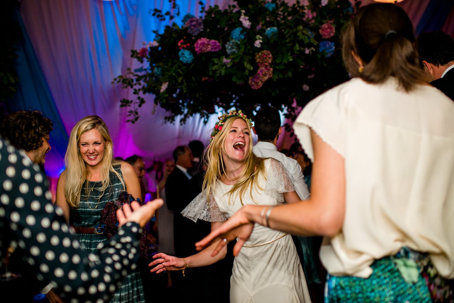 wedding party bride dancing