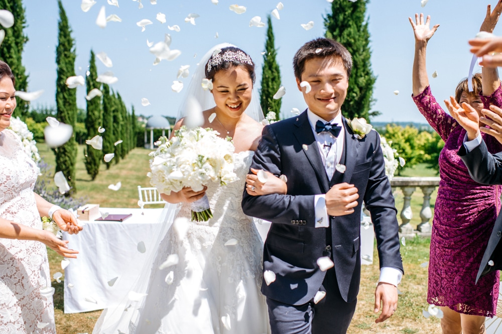 White rose petal confetti