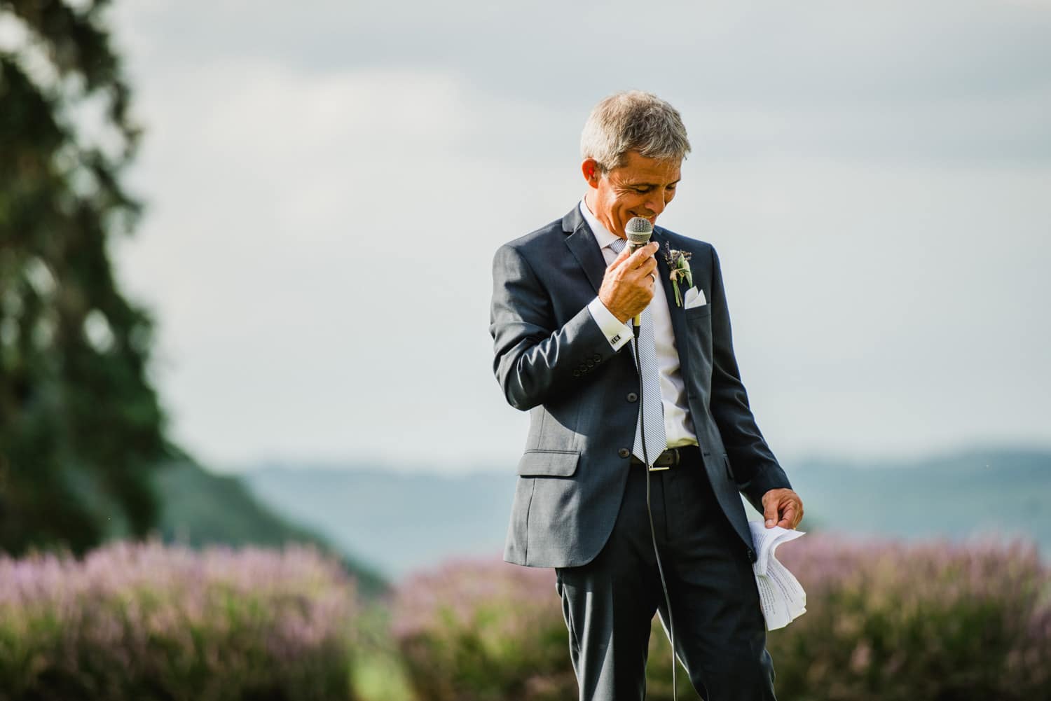 father of the bride speech on lawn of Chateau de Lacoste France