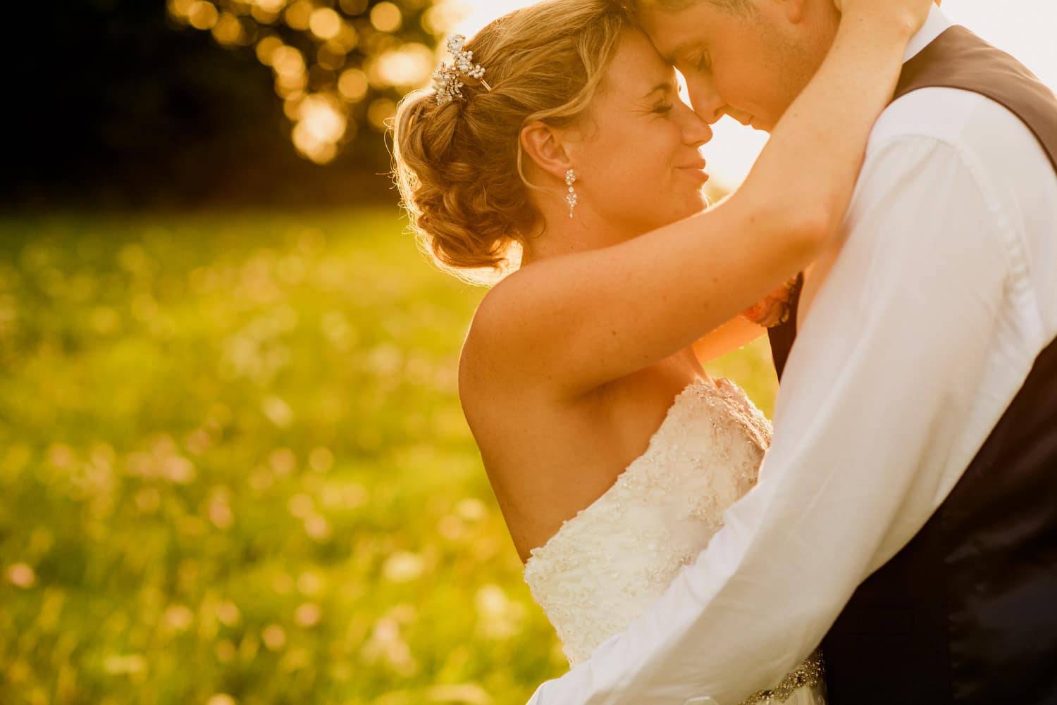 portrait of bride and groom at chateau la Durantie