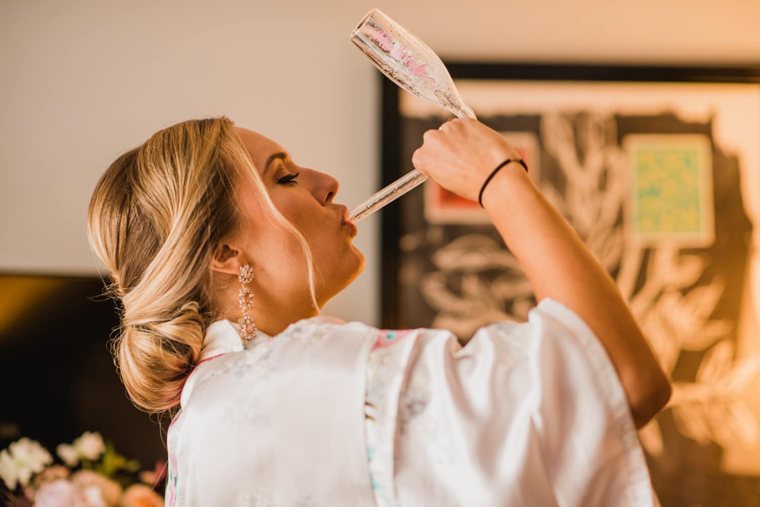 bride doing a chambong in Amsterdam