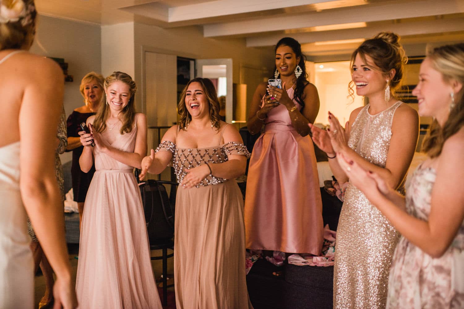 bridesmaids seeing bride in dress at Pulitzer Hotel Amsterdam