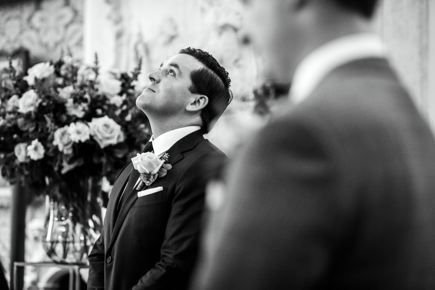 groom waiting for bride at Pulitzer Hotel Amsterdam