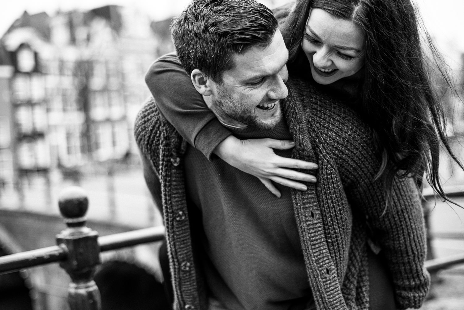 Winter engagement session in Amsterdam
